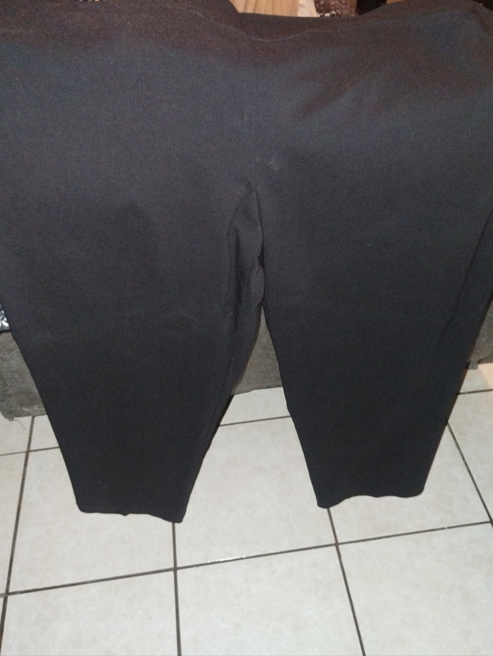 Terra & Sky Plus Size Black Ankle Pull-On Pants. 3X Petite - Picture 3 of 11
